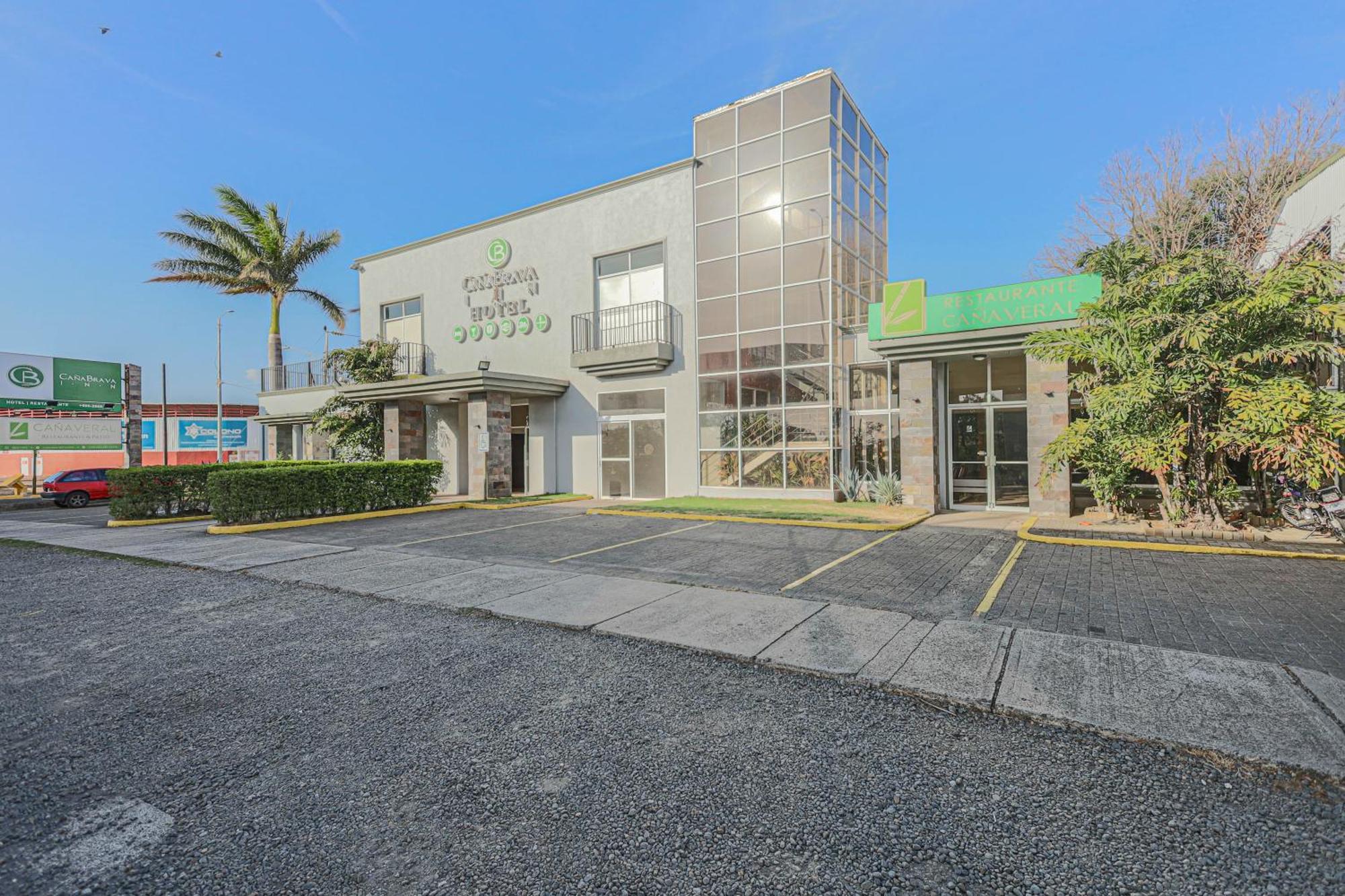 Hotel Cana Brava Inn Cañas Kültér fotó
