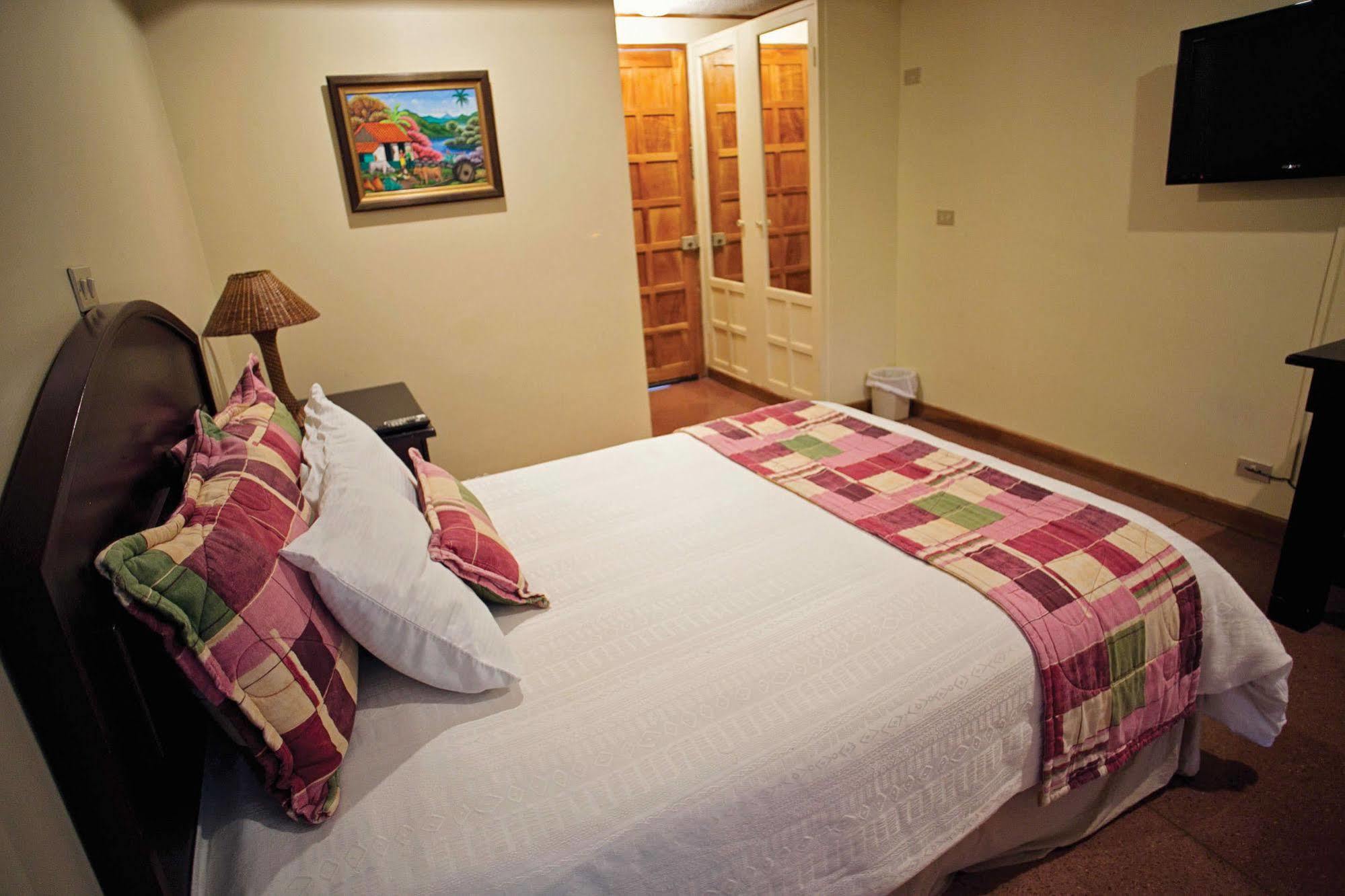 Hotel Cana Brava Inn Cañas Kültér fotó